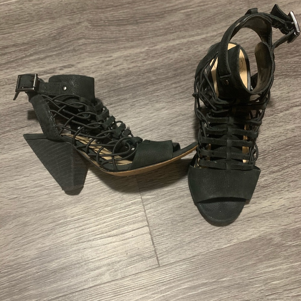 Vince Camuto black heels